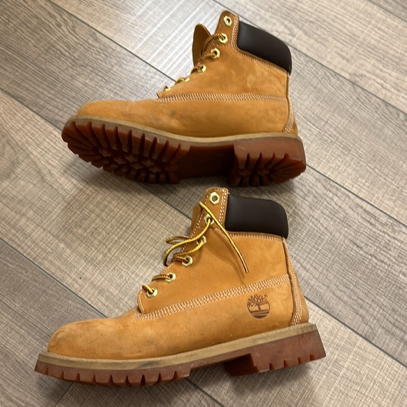 Timberland boots in excellent condition - Picture 2 of 4
